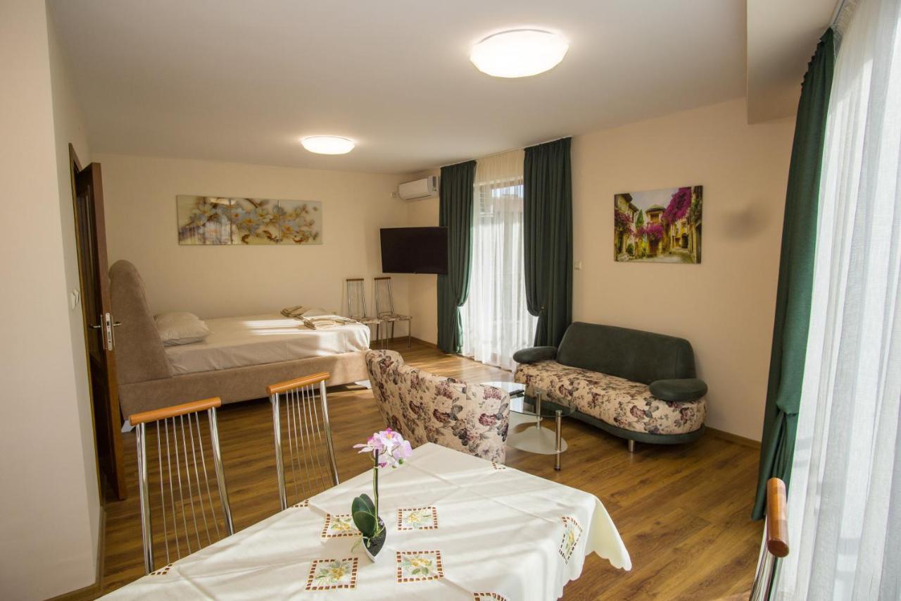 Guest Apartments Stela Tsarevo Exterior foto